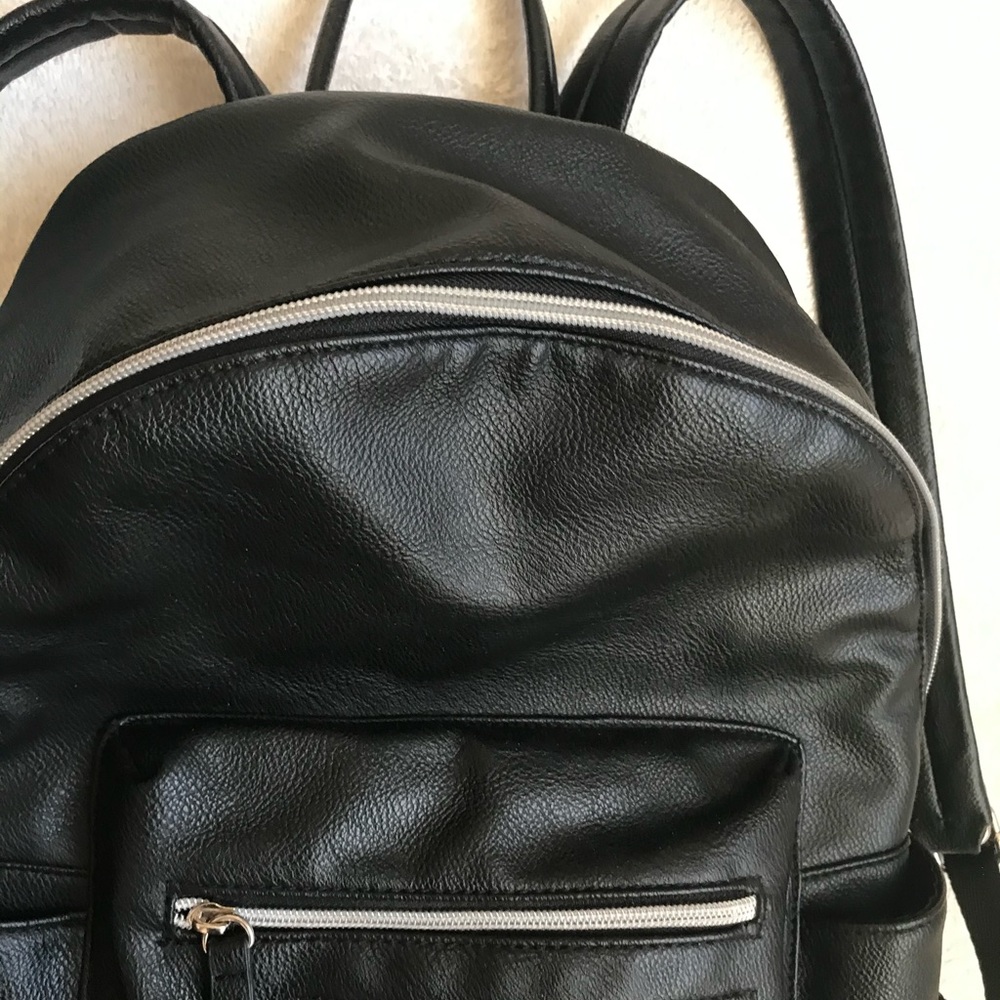 Black leather Nine West Backpack - Picture 5 of 8